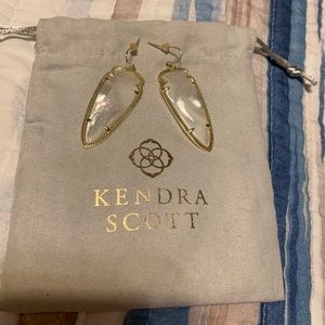 Kendra Scott drop earrings